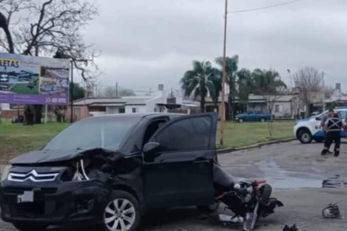 Un motociclista sufrió heridas graves tras chocar contra un automóvil en Valle María. Un motociclista sufrió heridas graves tras chocar contra un automóvil en Valle María.