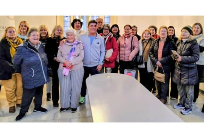 Realizarán una charla gratuita para que adultos mayores. Foto: MIERCOLES MAYORES.