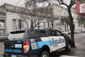 Allanaron la Jefatura Departamental Paraná por una causa de narcotráfico. Foto: Análisis.