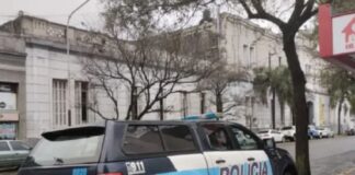 Allanaron la Jefatura Departamental Paraná por una causa de narcotráfico. Foto: Análisis.