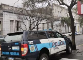 Allanaron la Jefatura Departamental Paraná por una causa de narcotráfico. Foto: Análisis.