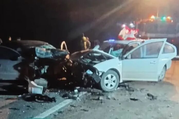 Jóvenes iban a trabajar y fueron chocados en la Ruta 135.