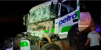 Choque entre dos camiones en la Ruta 14. Foto: Bomberos Voluntarios de Concepción del Uruguay.