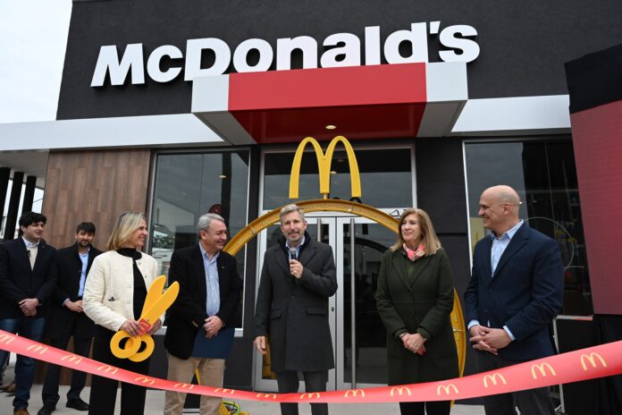 Inauguró un nuevo McDonald’s en Paraná. Foto: (GER).