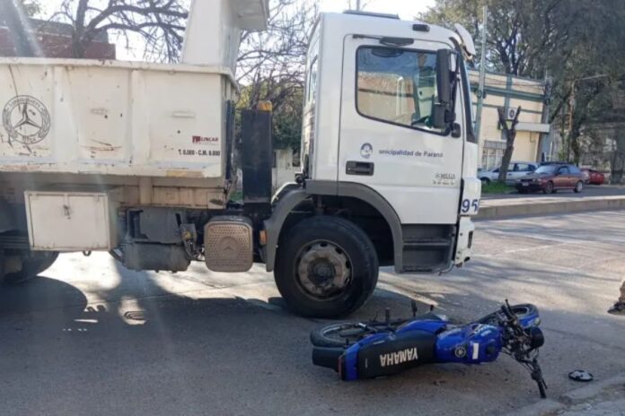 El motociclista fue trasladado al Hospital.