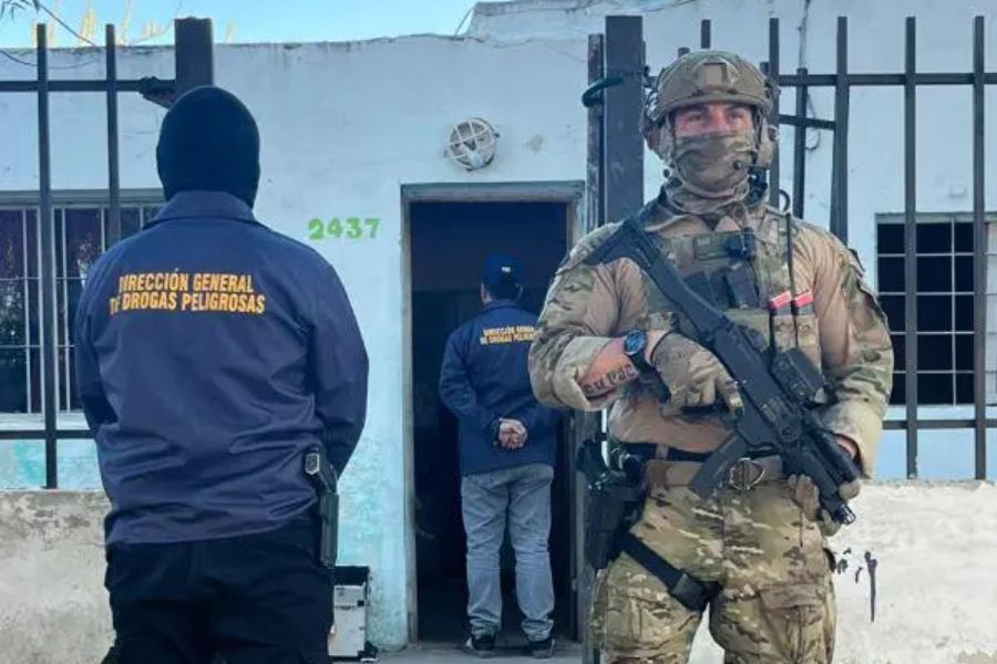 Allanaron una vinoteca en Paraná por una investigación. Foto: (PER).