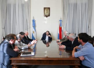 Frigerio recibió a representantes de CRA y Farer para analizar la situación de los caminos rurales