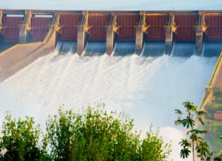 Abrieron el vertedero de la represa Itaipú. Foto: Itaipu Binacional - Paraguay