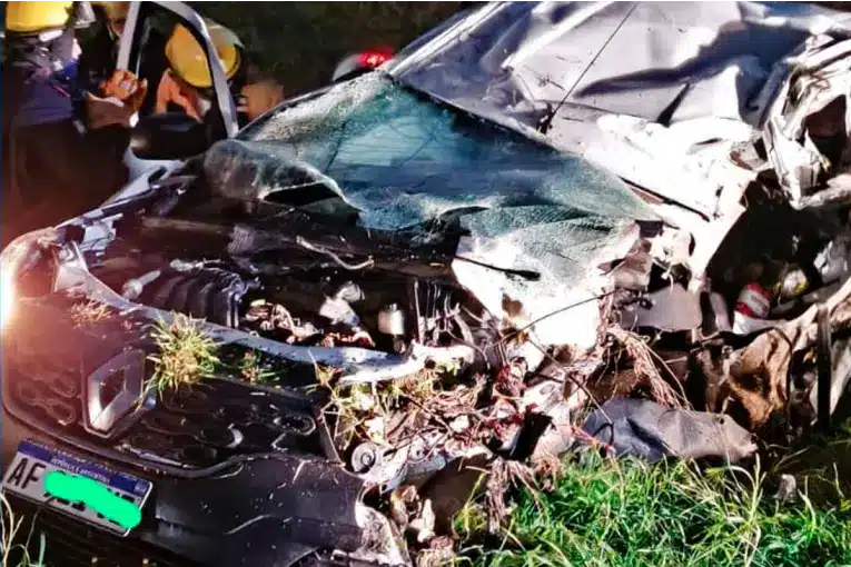 Camioneta accidentada.