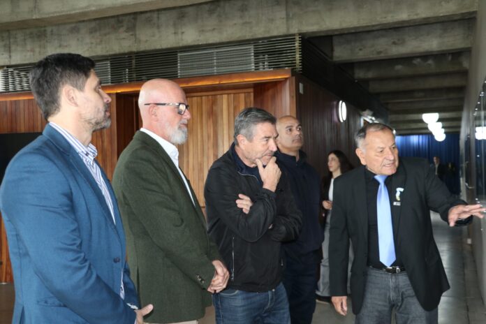 Roncaglia visitó el túnel subfluvial y conoció el nuevo sistema de monitoreo