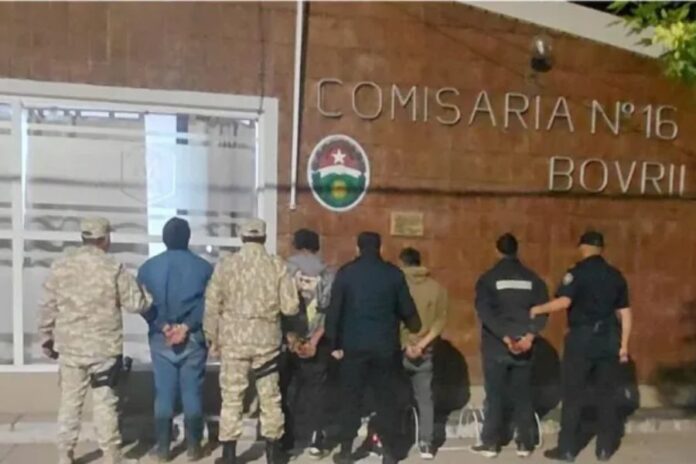 Detuvieron a cuatro hombres y secuestraron 100 kilos de carne vacuna y un arma de fuego