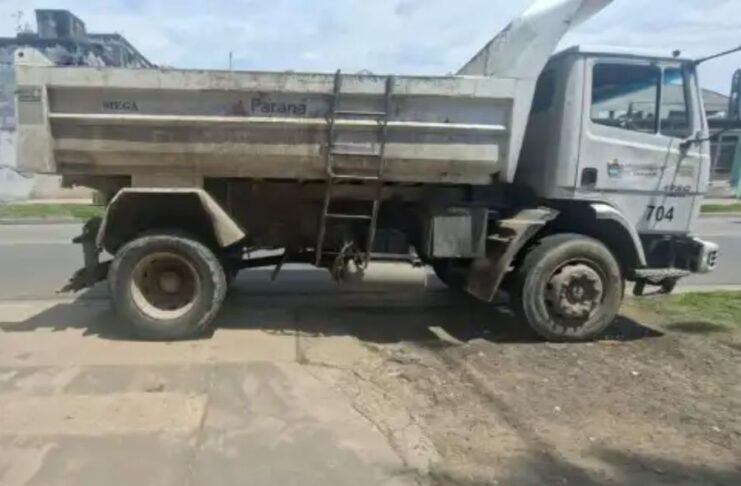 Un camión municipal atropelló a un niño.