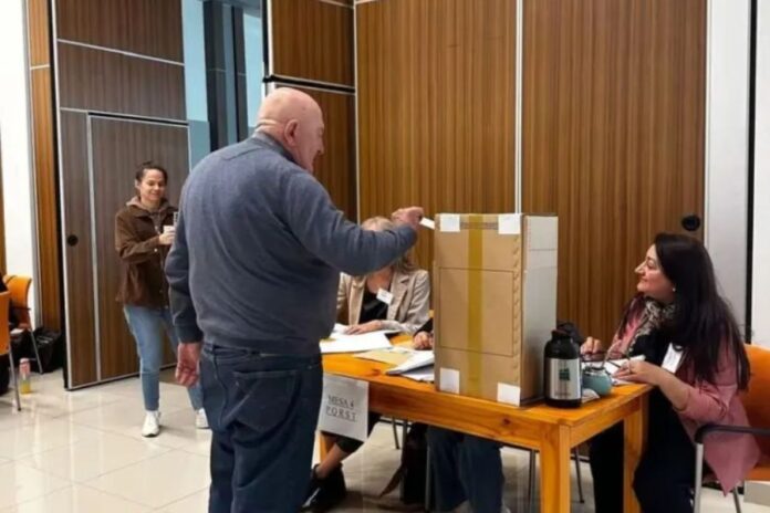Daniel Ruberto fue reelecto al frente del SEC.