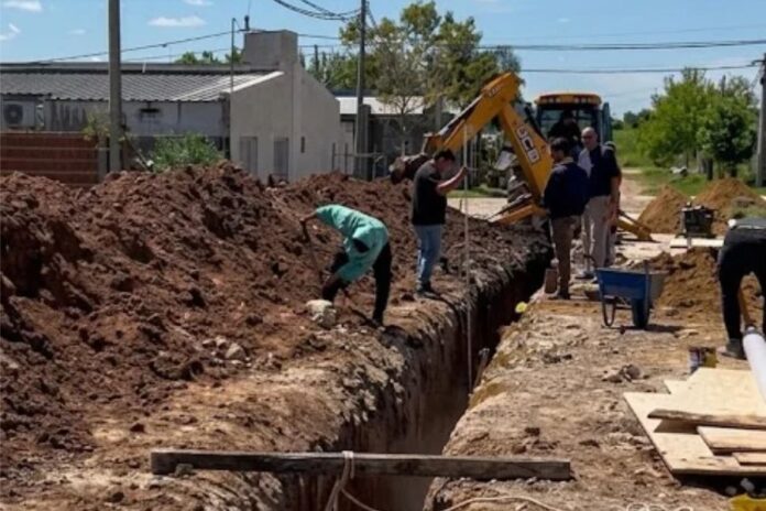 San Benito amplía la red cloacal. Foto: (MdSB).