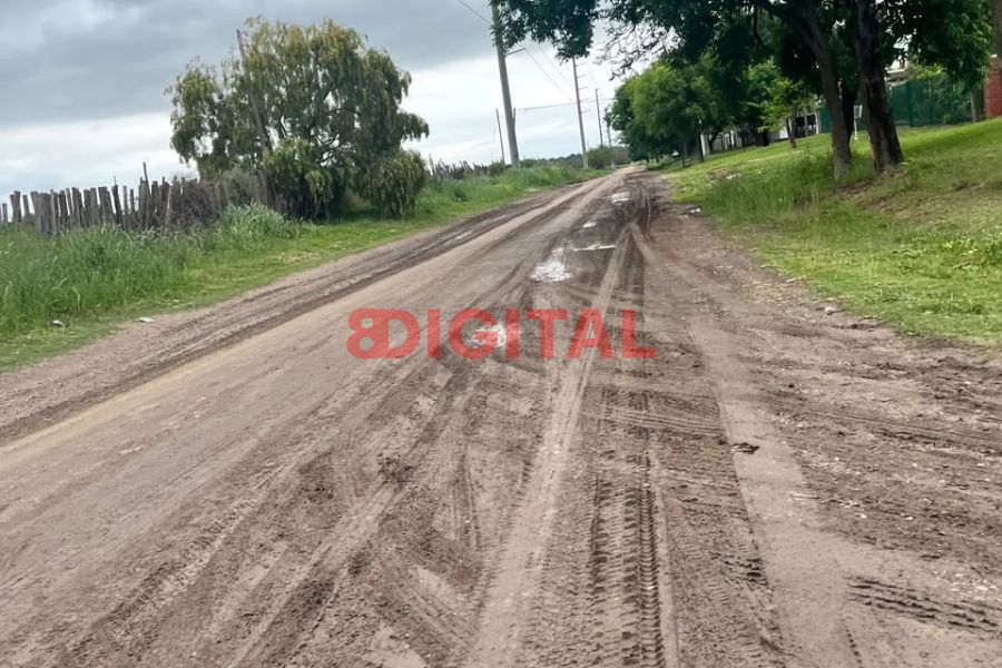 Vecinos reclaman por calles de tierra que se vuelven intransitables. Foto: ElochoDigital.