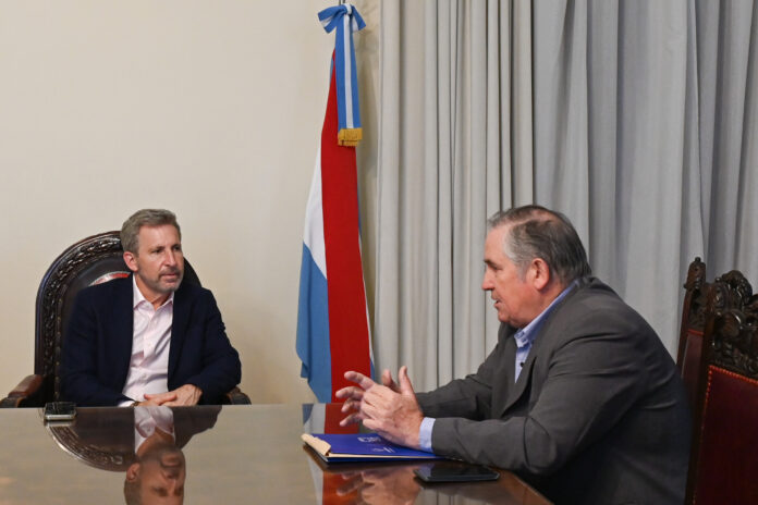 Frigerio y el intendente de Aranguren gestionan el pago de una obra vial y buscan reactivar un frigorífico