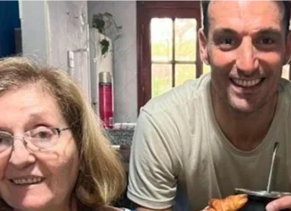 Scaloni y su madre.