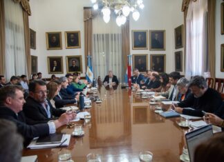 Frigerio encabezó una reunión de gabinete. Foto: (GdER).