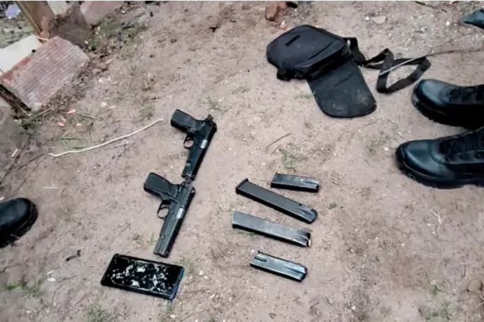 Detuvieron a un hombre con dos pistolas 9 milímetros. Foto: Policía de Entre Ríos.