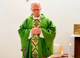 El papa León XIV celebró una misa en el hospital y continúa recuperándose de una operación pulmonar El papa León XIV celebró una misa en el hospital.
